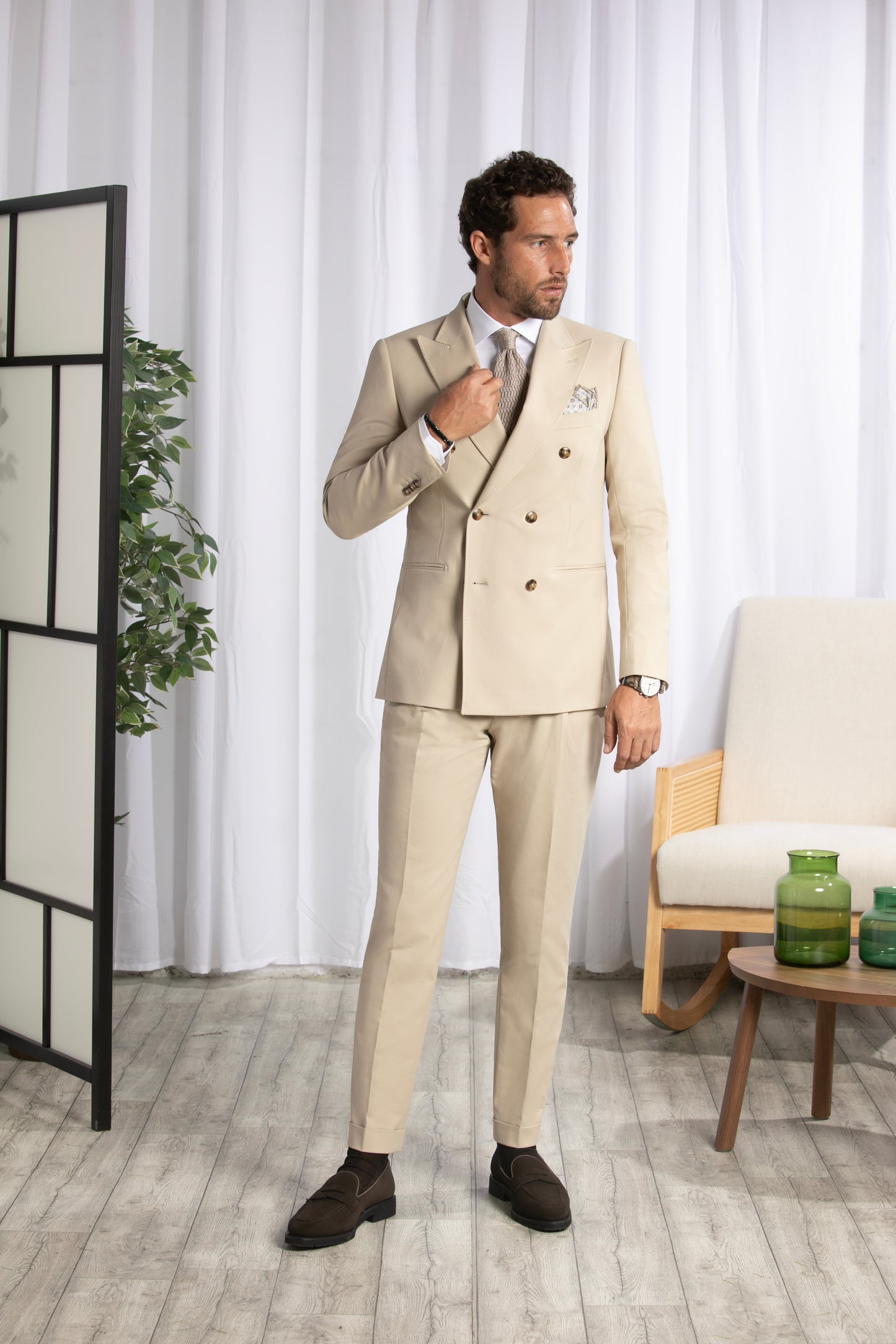 Peak Lapel Double Breasted 6 on 4, Beige Suit