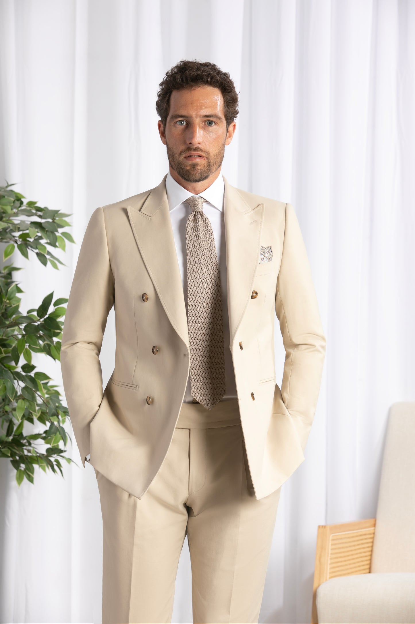 Peak Lapel Double Breasted 6 on 4, Beige Suit