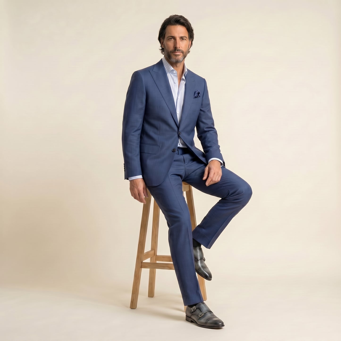 SUIT 32