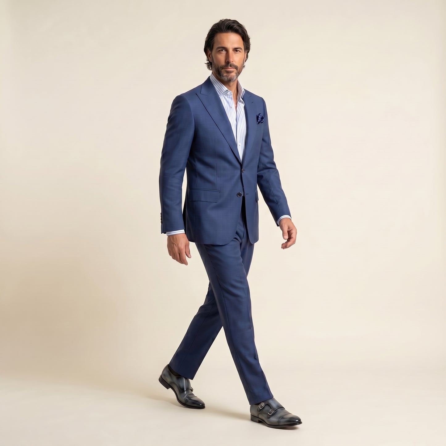 SUIT 32