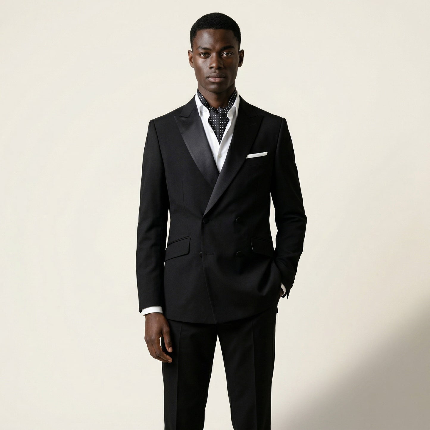 Peak Satin Lapel, Double Breasted 6 on 2, Black, 2 pcs Tuxedo, Pure Wool, Loro Piana Zelander