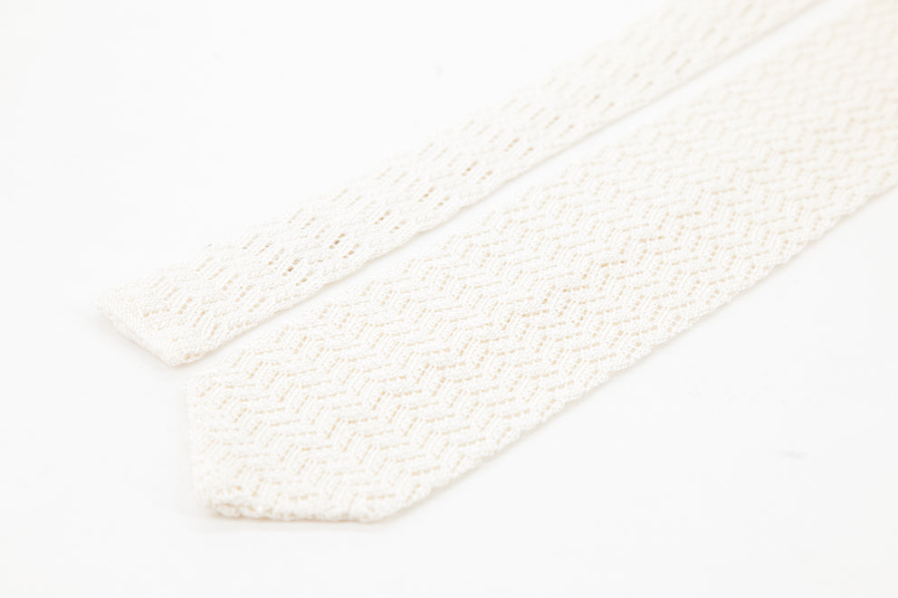 TIE - White Knitted